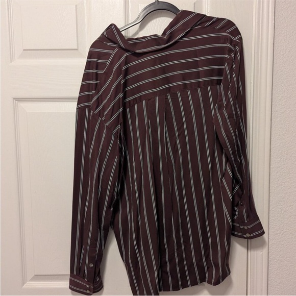 Madewell Oversize Satin Boyfriend Button-Up Shirt - Picture 4 of 9